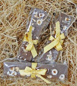 Sztabka z Mlecznej Czekolady z Orzechami Laskowymi